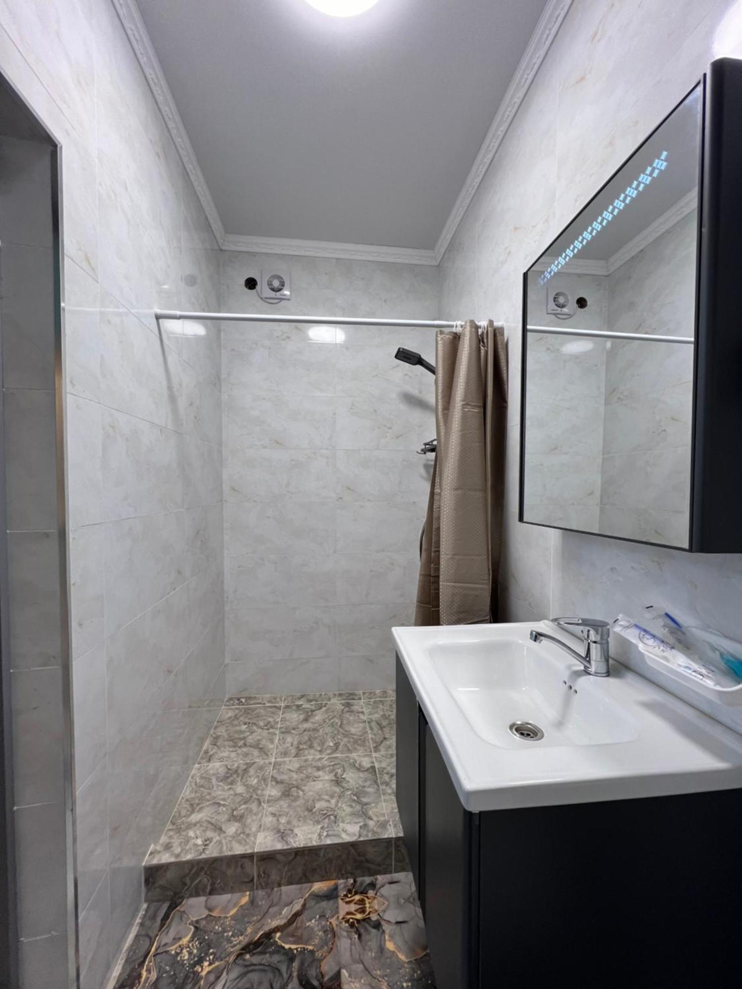 Maral Guesthouse Karakoł Zewnętrze zdjęcie